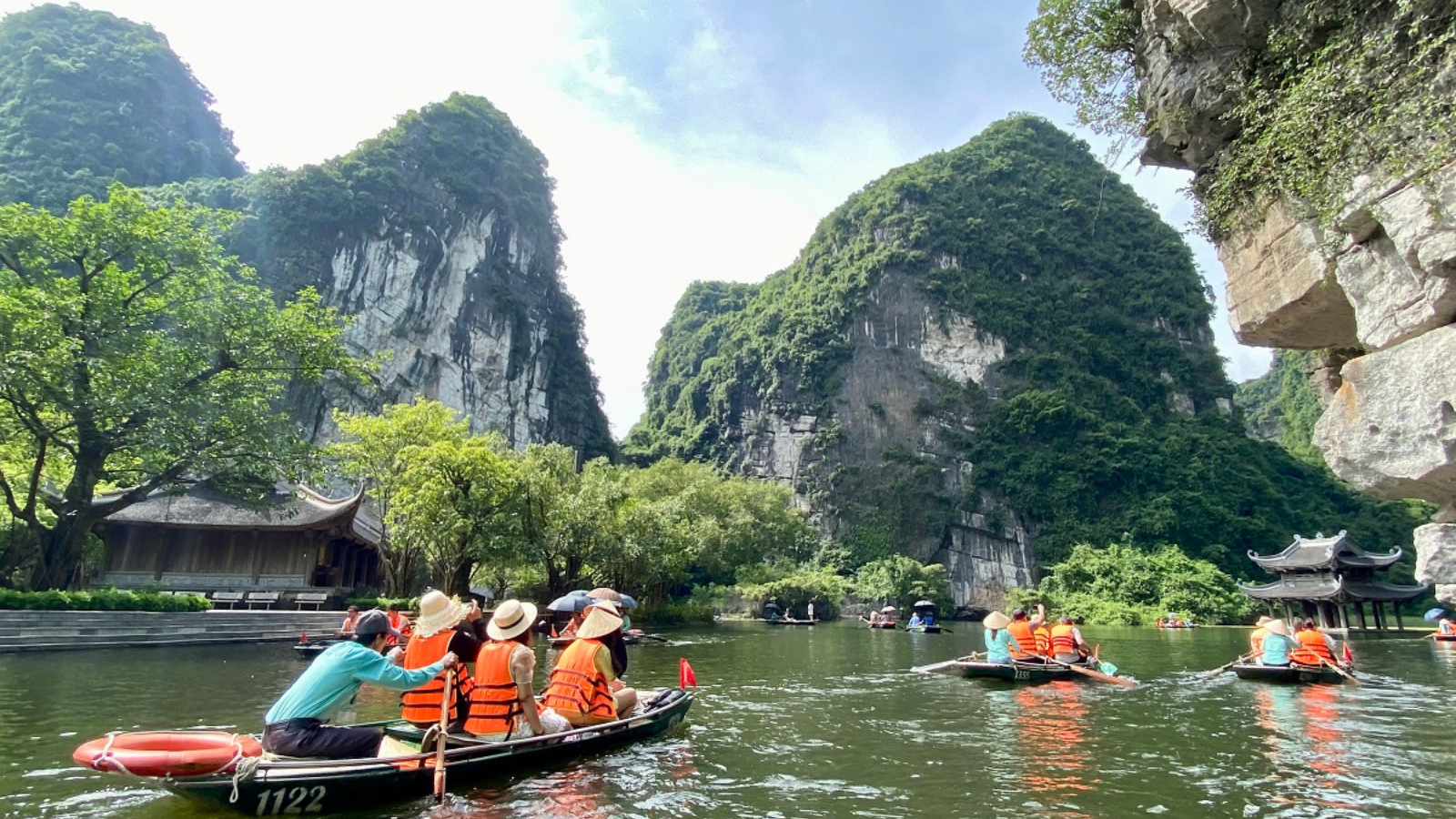 TOUR HOA LƯ - TRÀNG AN - HANG MÚA 1 NGÀY